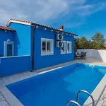 Prázdninový dům Blue House With Private Pool Nova Vas (Porec)