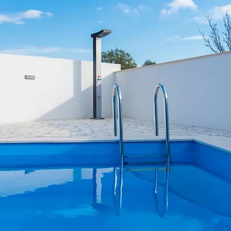 Blue House With Private Pool * Nova Vas