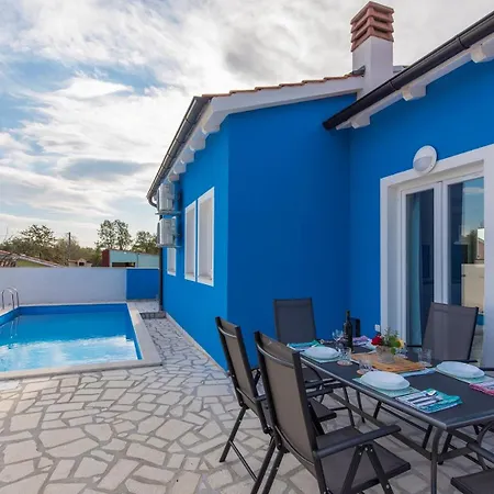 Ferienhaus Blue House With Private Pool Nova Vas (Porec)