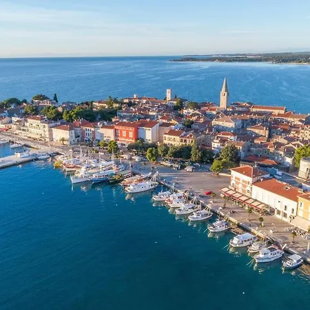 Blue House With Private Pool Nova Vas (Porec)