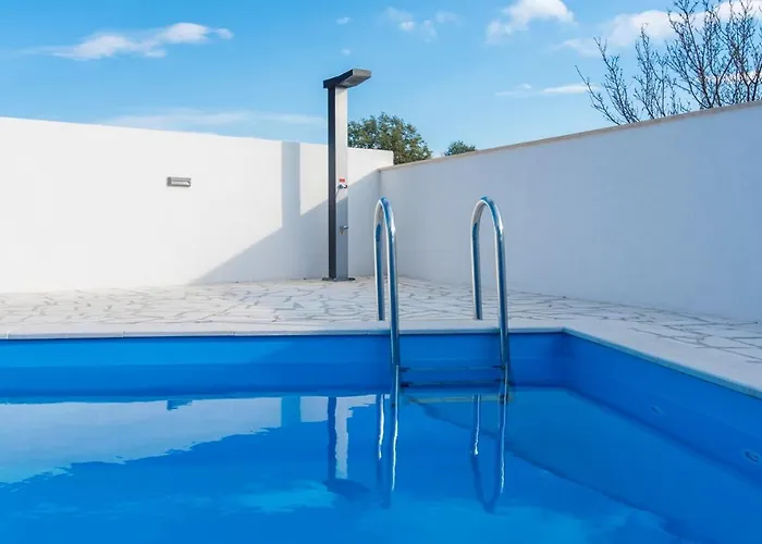 Blue House With Private Pool * Нова-Вас