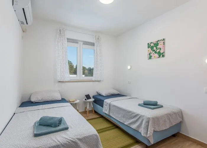 Дом отдыха Blue House With Private Pool