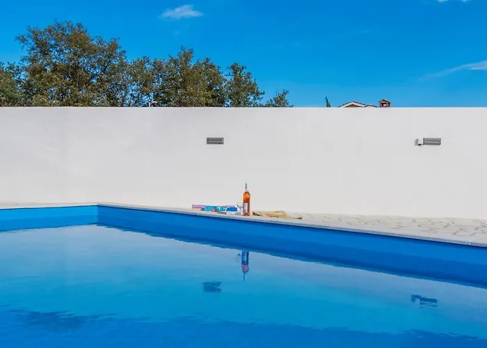 Blue House With Private Pool Нова-Вас